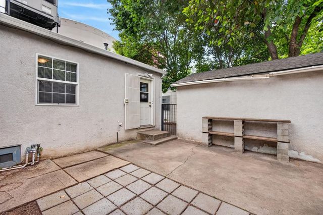 4601 V St, Sacramento, CA 95817