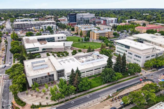 4601 V St, Sacramento, CA 95817