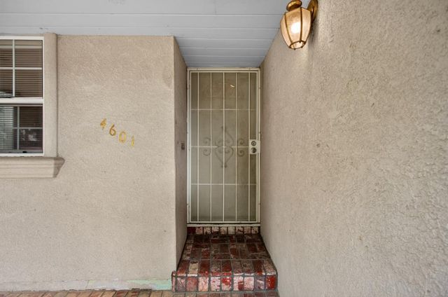 4601 V St, Sacramento, CA 95817