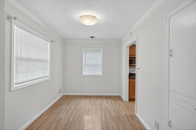 4601 V St, Sacramento, CA 95817