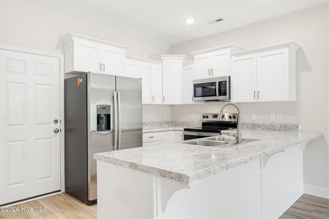 227 Sandpiper Place, Holly Ridge, NC 28445