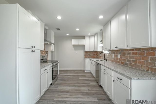 9369 W Pomona Dr, Baton Rouge, LA 70815