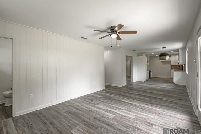 9369 W Pomona Dr, Baton Rouge, LA 70815