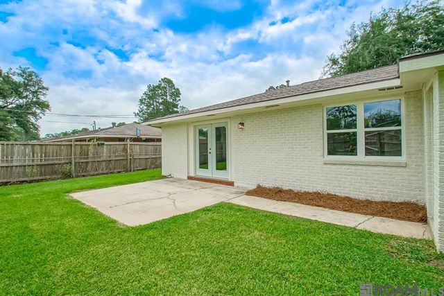 9369 W Pomona Dr, Baton Rouge, LA 70815