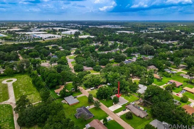 9369 W Pomona Dr, Baton Rouge, LA 70815