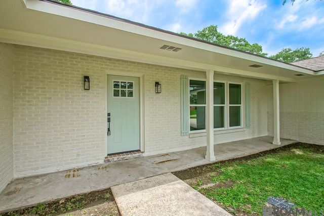 9369 W Pomona Dr, Baton Rouge, LA 70815
