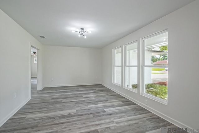 9369 W Pomona Dr, Baton Rouge, LA 70815