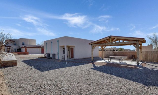 1739 SHOSHONE Trail NE, Rio Rancho, NM 87144