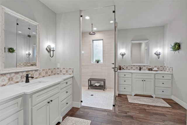205 El Dorado Trail, Millsap, TX 76066