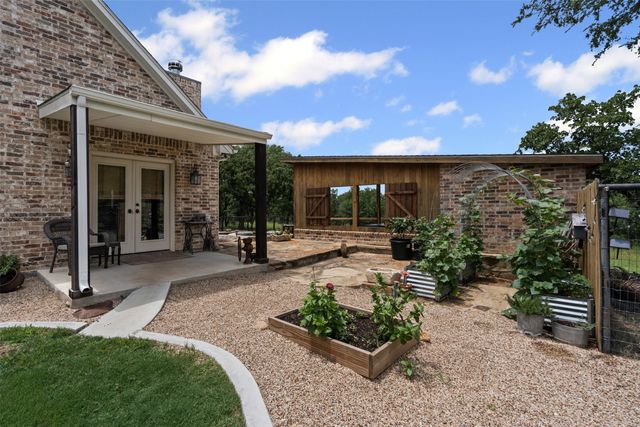 205 El Dorado Trail, Millsap, TX 76066