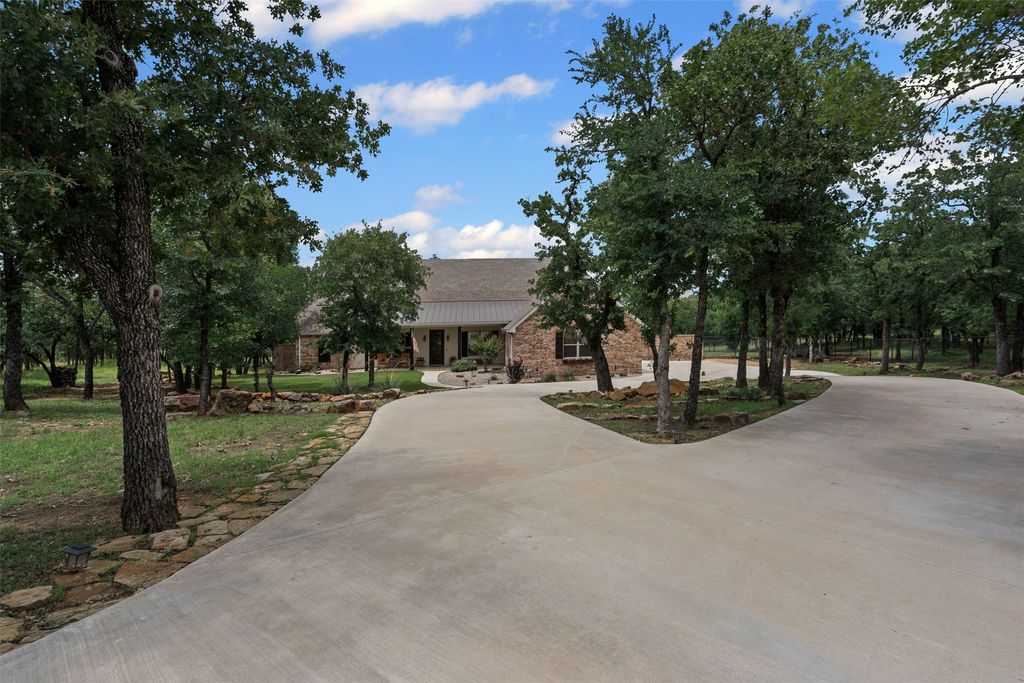 205 El Dorado Trail, Millsap, TX 76066