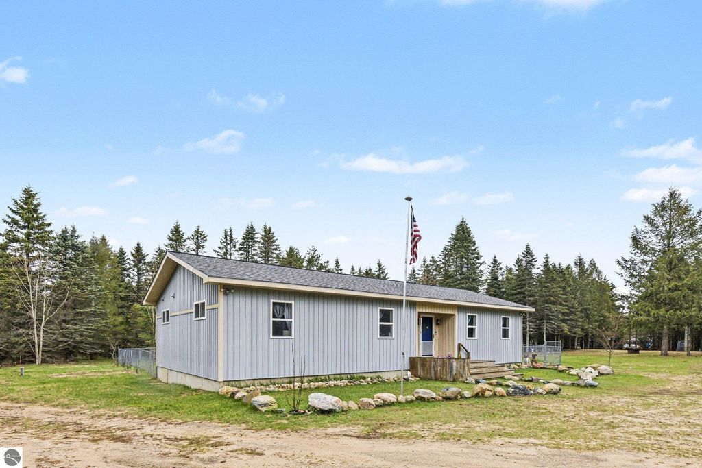 Image 17 of property listing at 11675 SW Coster Road, Fife Lake, MI 49633