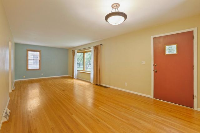 3340 Utah Avenue S, Saint Louis Park, MN 55426