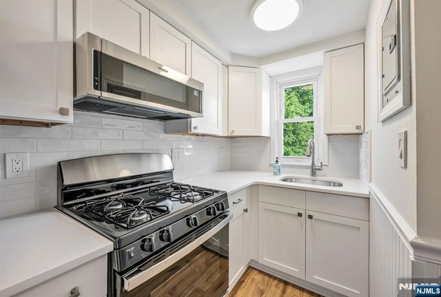 50 Chestnut Street, Belleville, NJ 07109