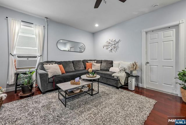 50 Chestnut Street, Belleville, NJ 07109