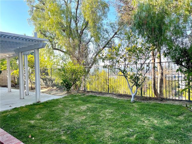 2985 Amber, Corona, CA 92882
