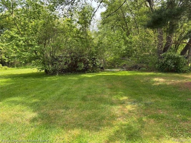 1782 Maple Road, Kimball, MI 48074