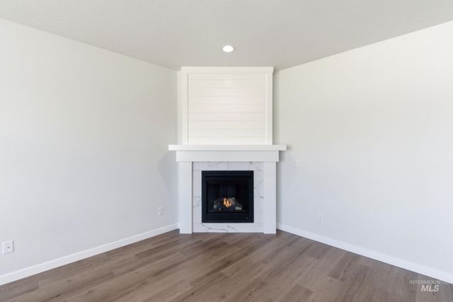 8296 E Presley Ct, Nampa, ID 83687