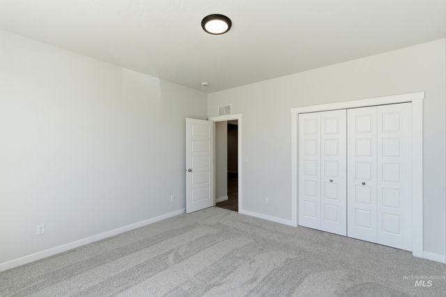8296 E Presley Ct, Nampa, ID 83687