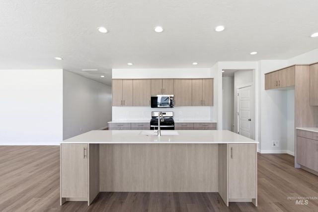 8296 E Presley Ct, Nampa, ID 83687