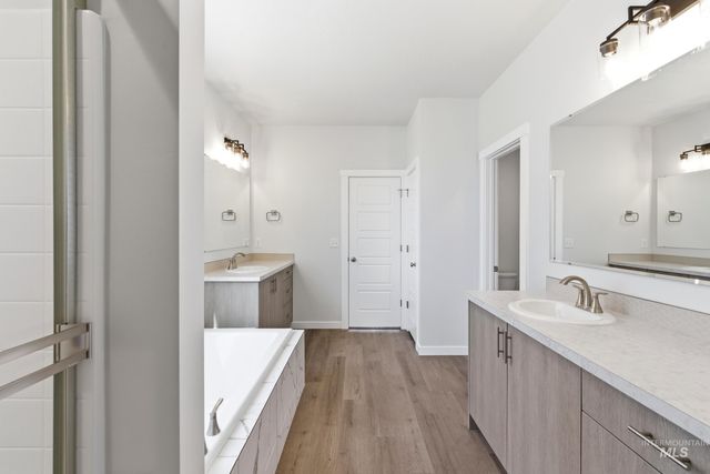 8296 E Presley Ct, Nampa, ID 83687