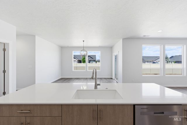 8296 E Presley Ct, Nampa, ID 83687