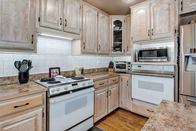 2009 N Steeple Chase Court, Nixa, MO 65714