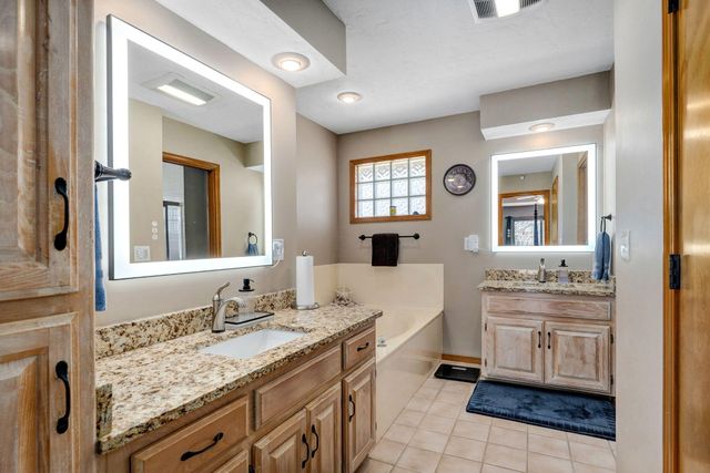 2009 N Steeple Chase Court, Nixa, MO 65714