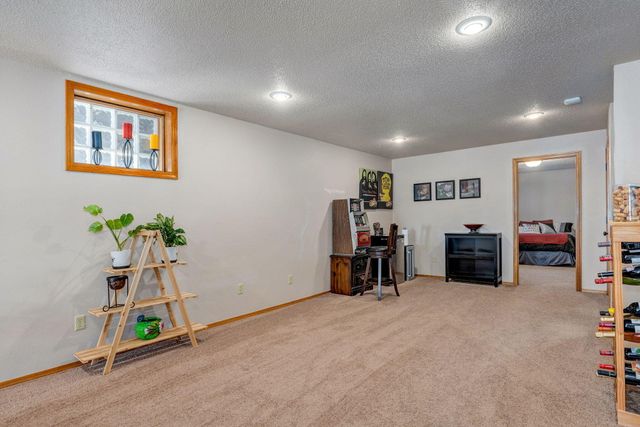 2009 N Steeple Chase Court, Nixa, MO 65714