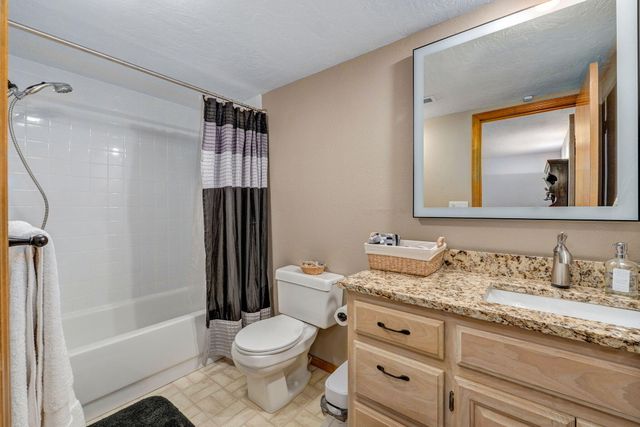 2009 N Steeple Chase Court, Nixa, MO 65714