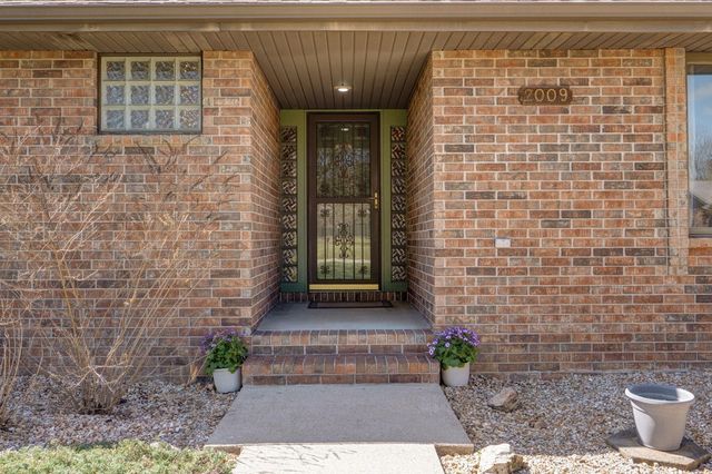 2009 N Steeple Chase Court, Nixa, MO 65714