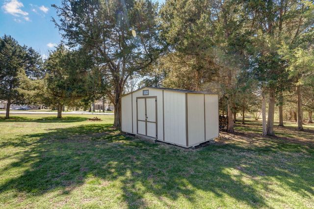 2009 N Steeple Chase Court, Nixa, MO 65714