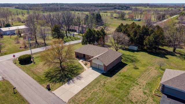 2009 N Steeple Chase Court, Nixa, MO 65714