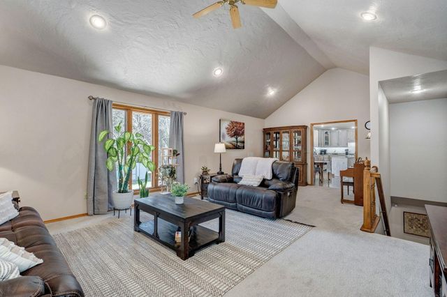 2009 N Steeple Chase Court, Nixa, MO 65714