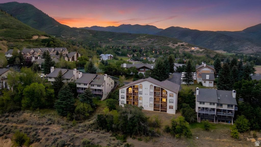 933 SWISS OAKS DR, Midway, UT 84049 — exterior