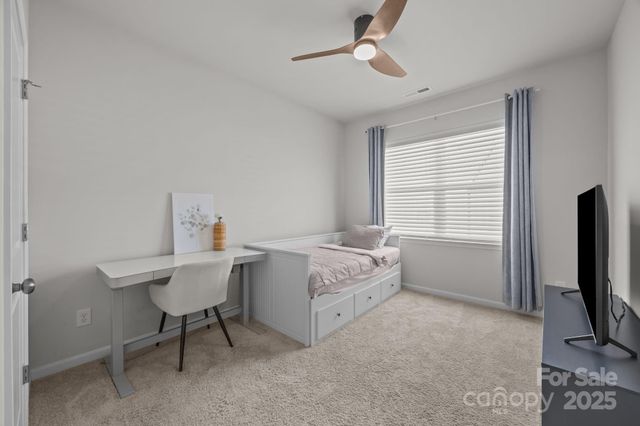 915 Kinsey Alley, Charlotte, NC 28217