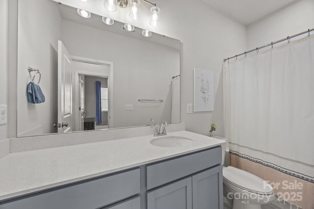 915 Kinsey Alley, Charlotte, NC 28217