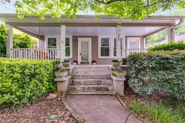 959 Hall NW Place, Atlanta, GA 30318
