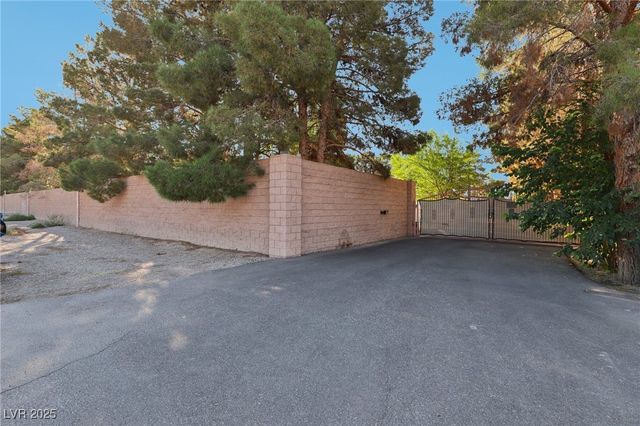 6600 Via Provenza Avenue, Las Vegas, NV 89131