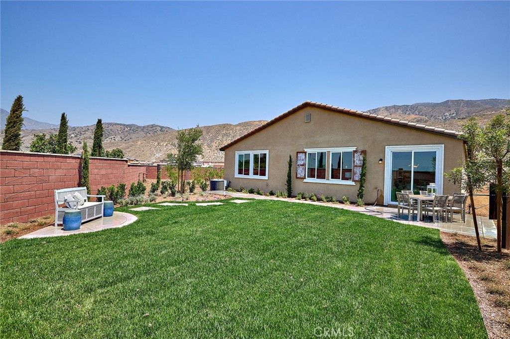 Image 19 of property listing at 30945 Campania Road, Highland, CA 92346