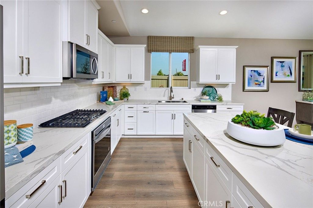 Image 7 of property listing at 30945 Campania Road, Highland, CA 92346