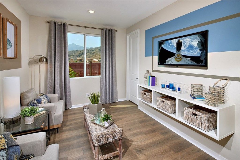 Image 8 of property listing at 30945 Campania Road, Highland, CA 92346