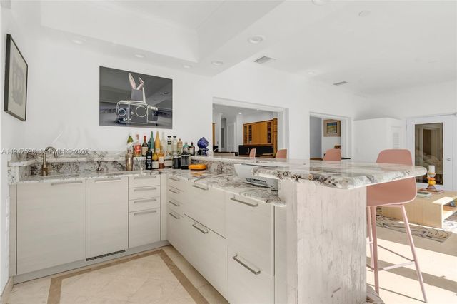 5794 SW 76th Ter, South Miami, FL 33143