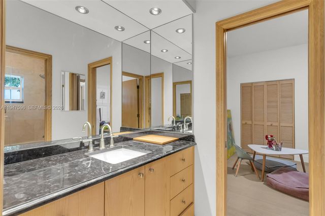 5794 SW 76th Ter, South Miami, FL 33143