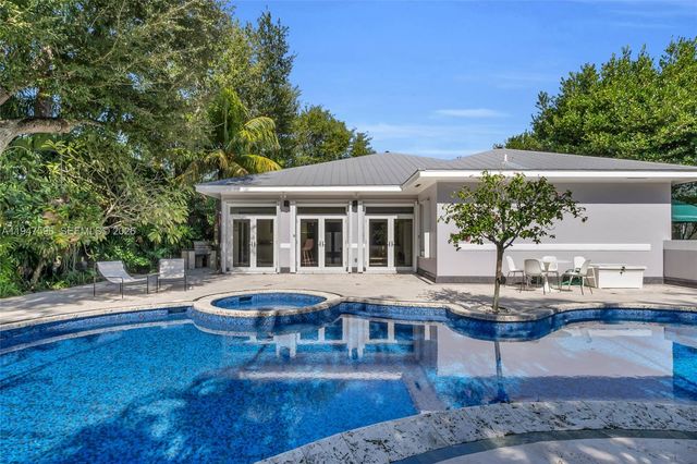 5794 SW 76th Ter, South Miami, FL 33143