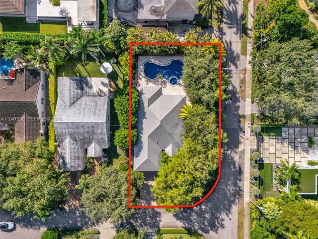 5794 SW 76th Ter, South Miami, FL 33143