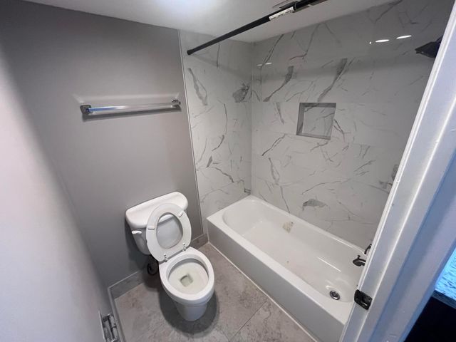 6301 N Falls Circle Drive 111, Lauderhill, FL 33319