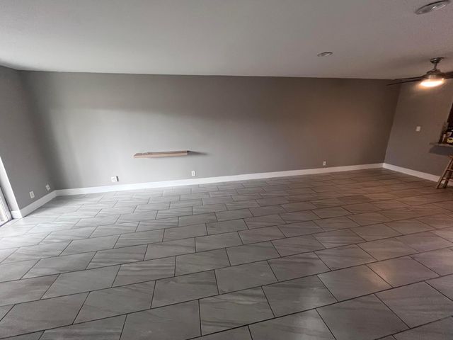 6301 N Falls Circle Drive 111, Lauderhill, FL 33319