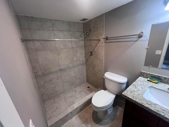 6301 N Falls Circle Drive 111, Lauderhill, FL 33319