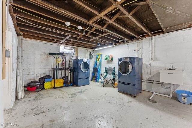 1410 Perkins Avenue NW, Canton, OH 44703